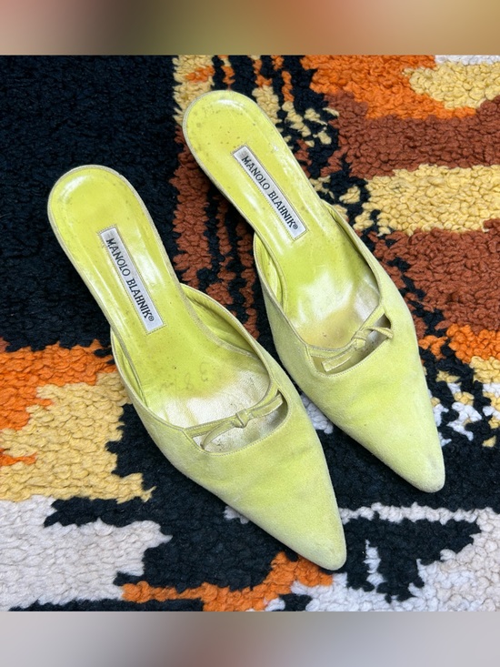 Manolo Blahnik Shoes - MANOLO BLAHNIK, suede lime, kitten heels!!
